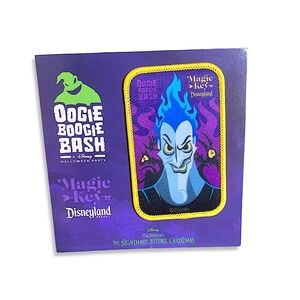 OOGIE BOOGIE BASH DISNEY EXCLUSIVE MAGIC KEY HOLDER HADES PATCH
